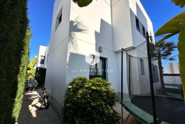 Segunda mano - Villa -
Ciudad Quesada - Costa Blanca