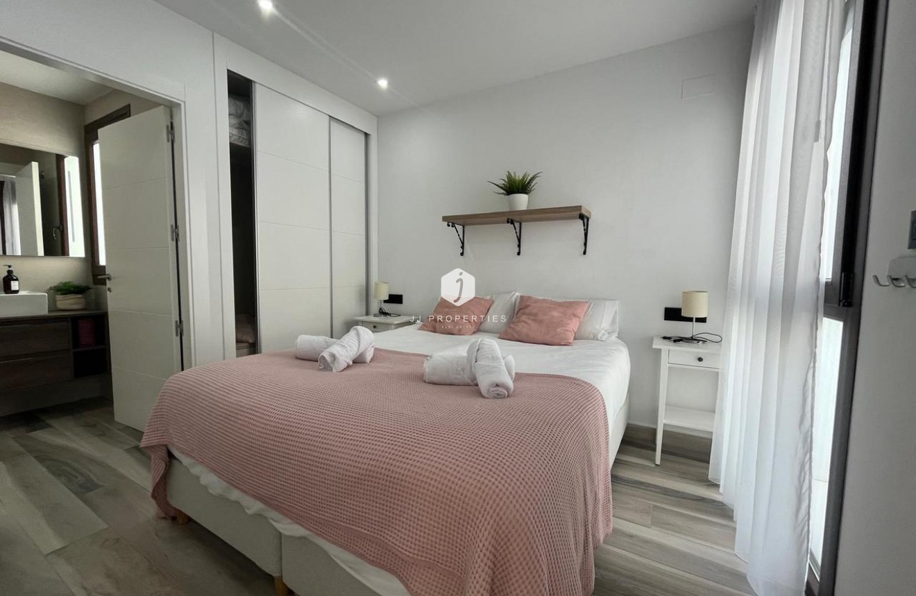 Segunda mano - Villa -
Los Altos - Costa Blanca