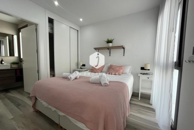 Segunda mano - Villa -
Los Altos - Costa Blanca