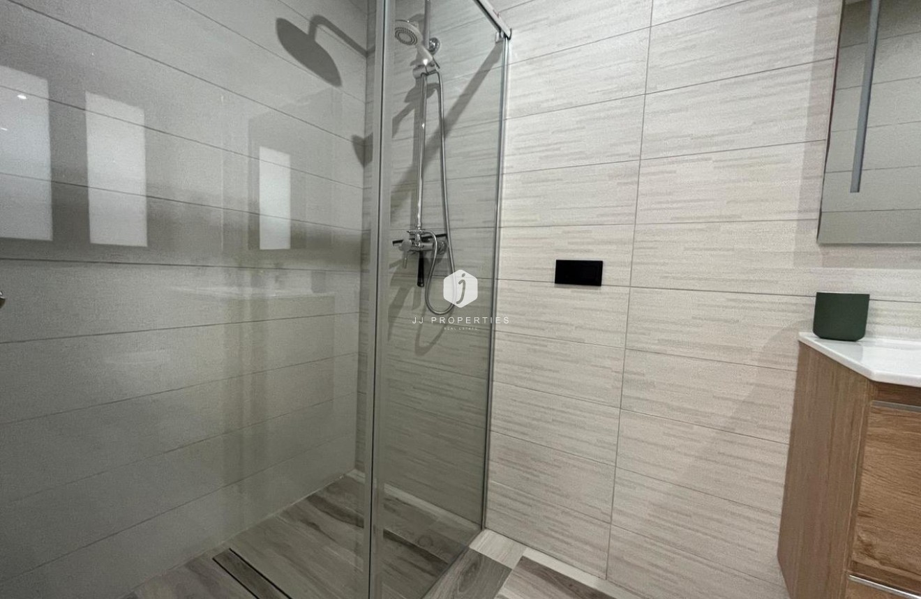 Segunda mano - Villa -
Los Altos - Costa Blanca