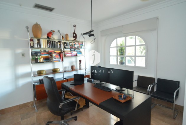 Segunda mano - Villa -
Torrevieja - Costa Blanca