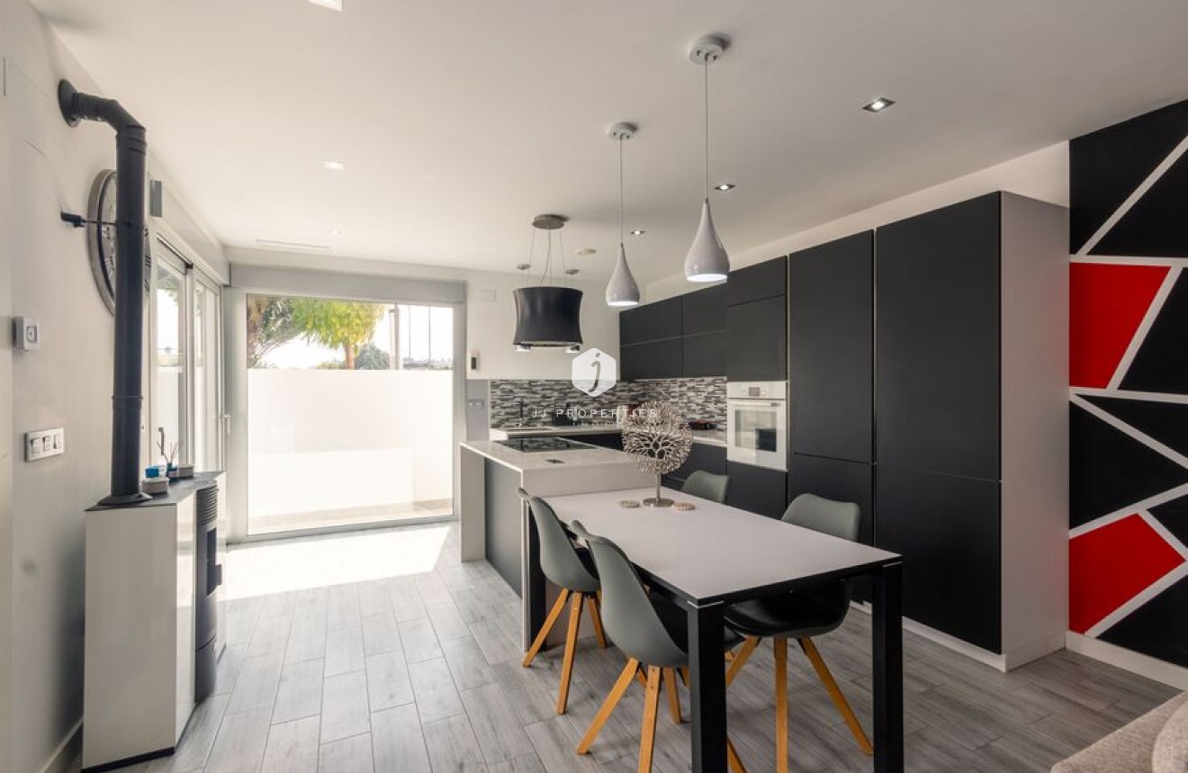 Segunda mano - Villa -
Daya Vieja - Costa Blanca