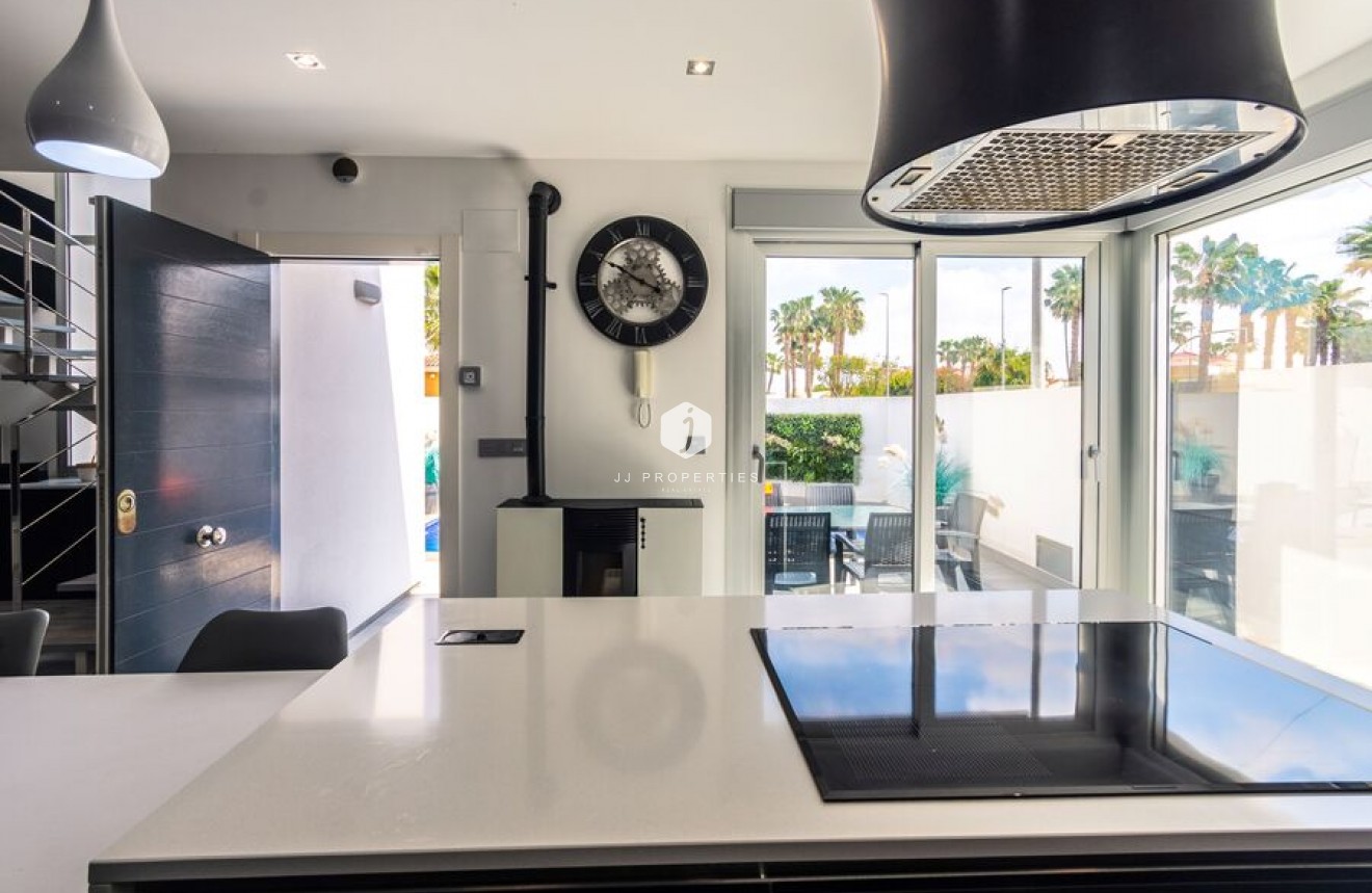 Segunda mano - Villa -
Daya Vieja - Costa Blanca