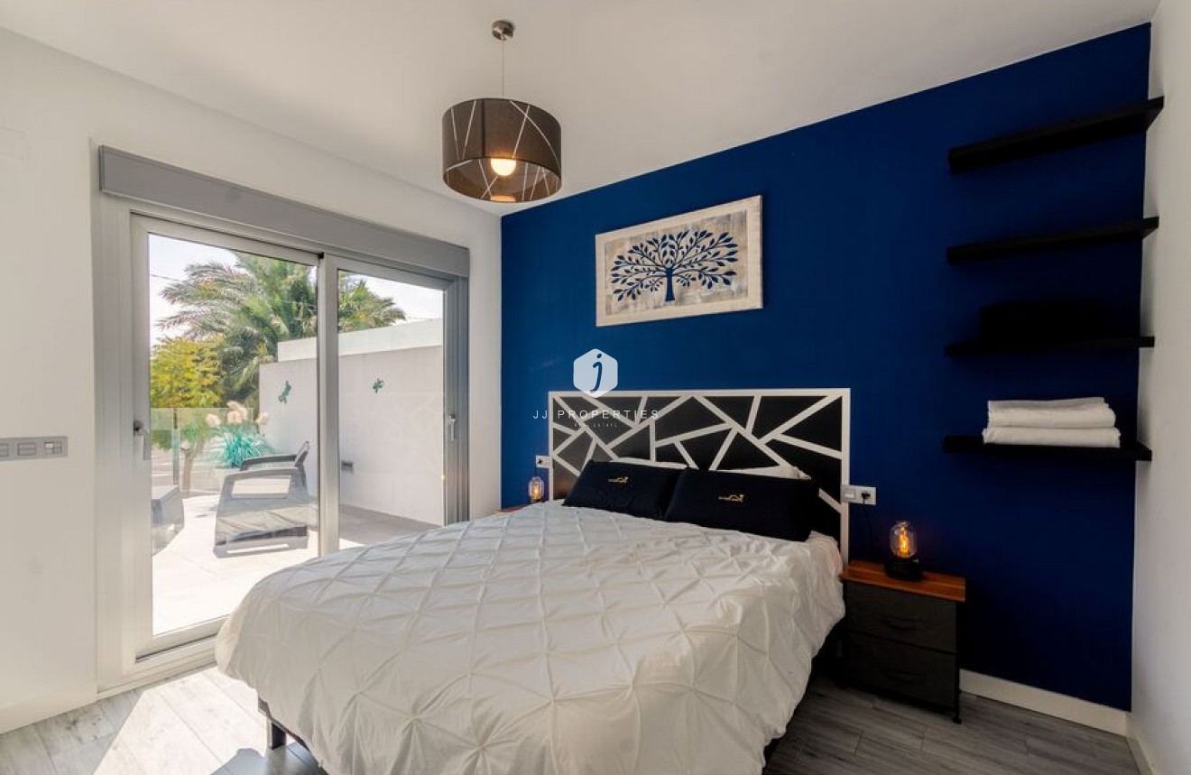 Segunda mano - Villa -
Daya Vieja - Costa Blanca