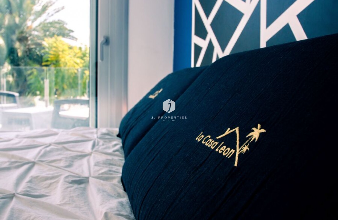 Segunda mano - Villa -
Daya Vieja - Costa Blanca