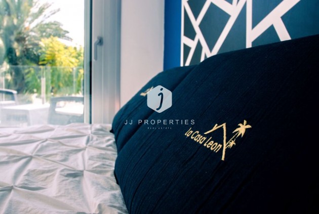 Segunda mano - Villa -
Daya Vieja - Costa Blanca