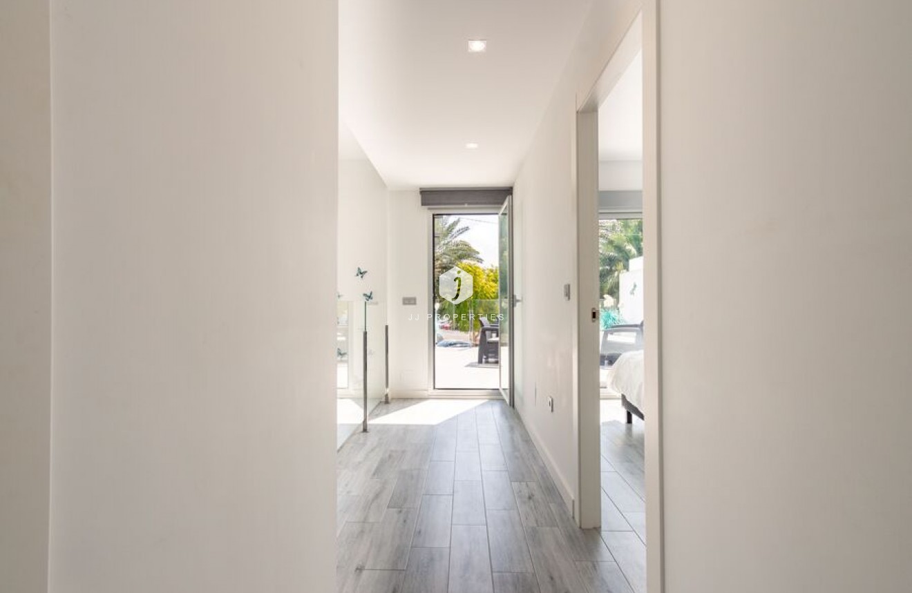 Segunda mano - Villa -
Daya Vieja - Costa Blanca