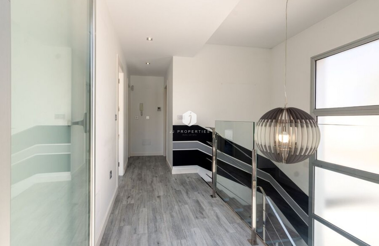 Segunda mano - Villa -
Daya Vieja - Costa Blanca