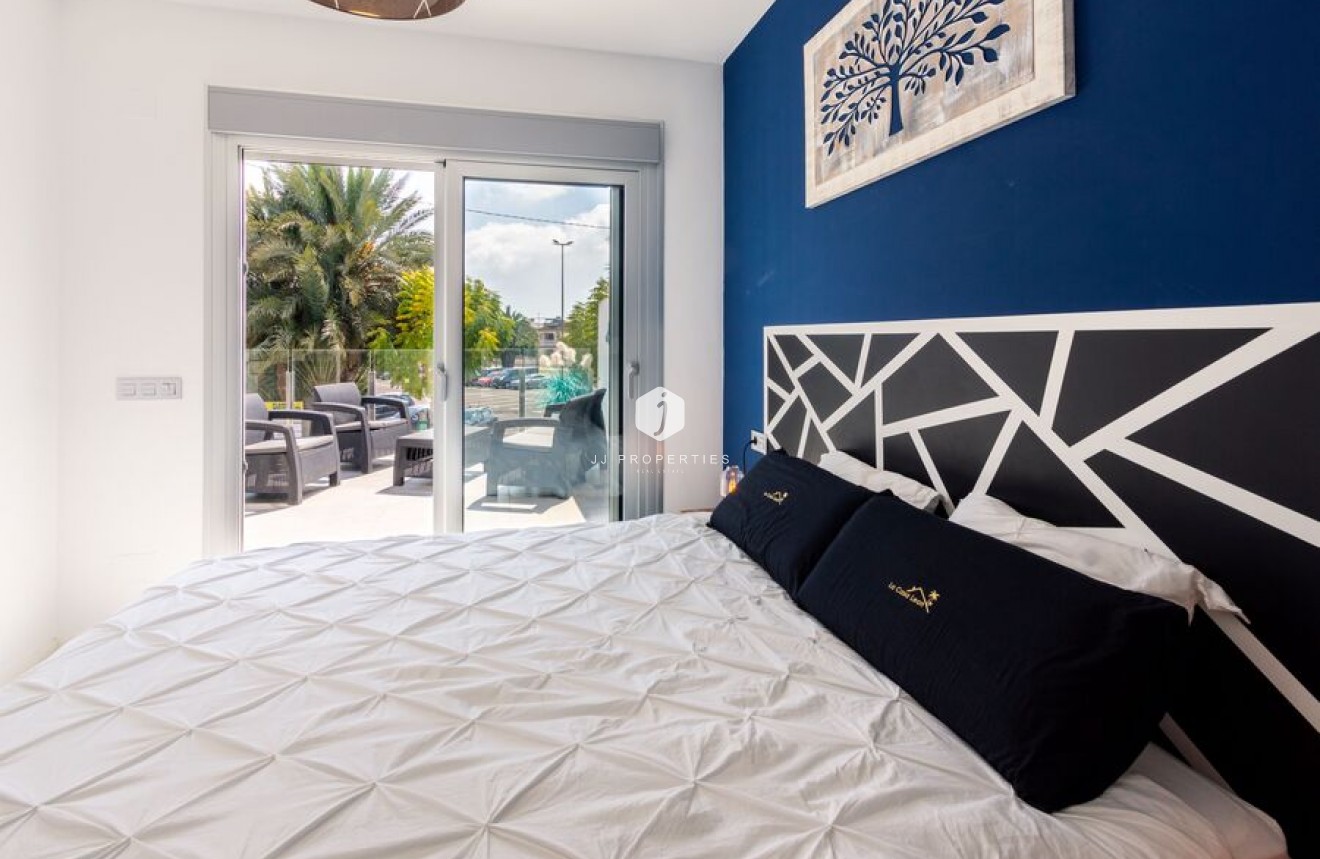 Segunda mano - Villa -
Daya Vieja - Costa Blanca