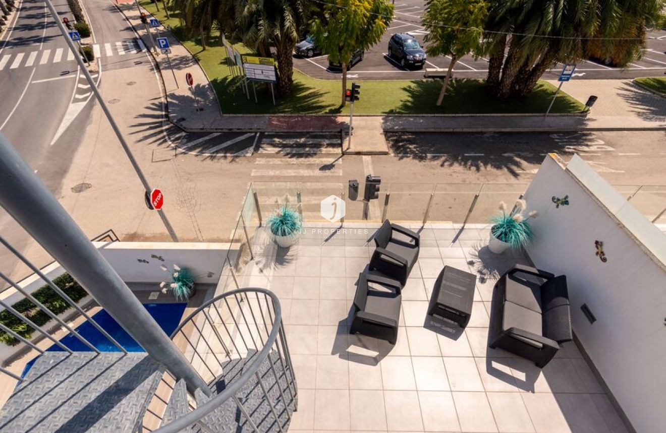 Segunda mano - Villa -
Daya Vieja - Costa Blanca