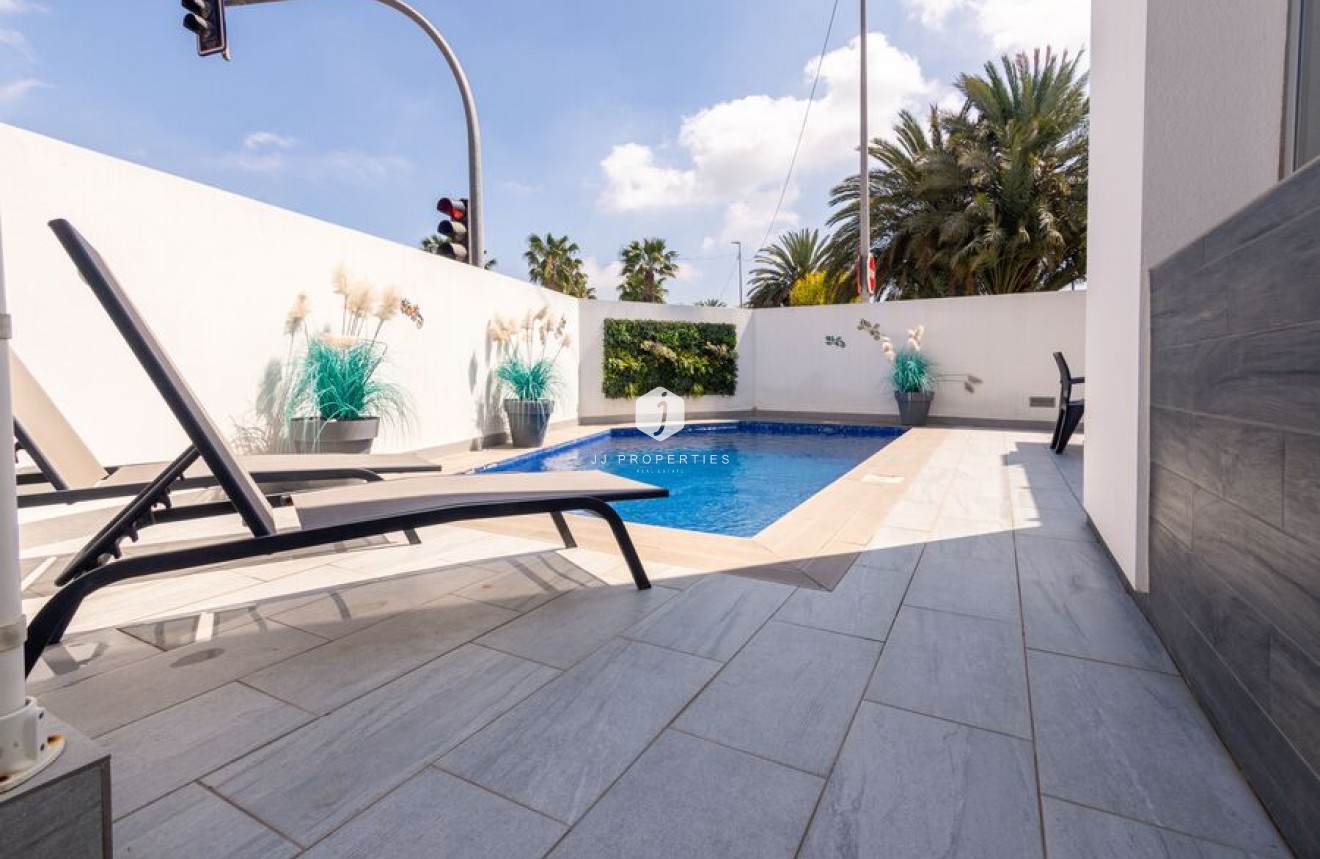 Segunda mano - Villa -
Daya Vieja - Costa Blanca