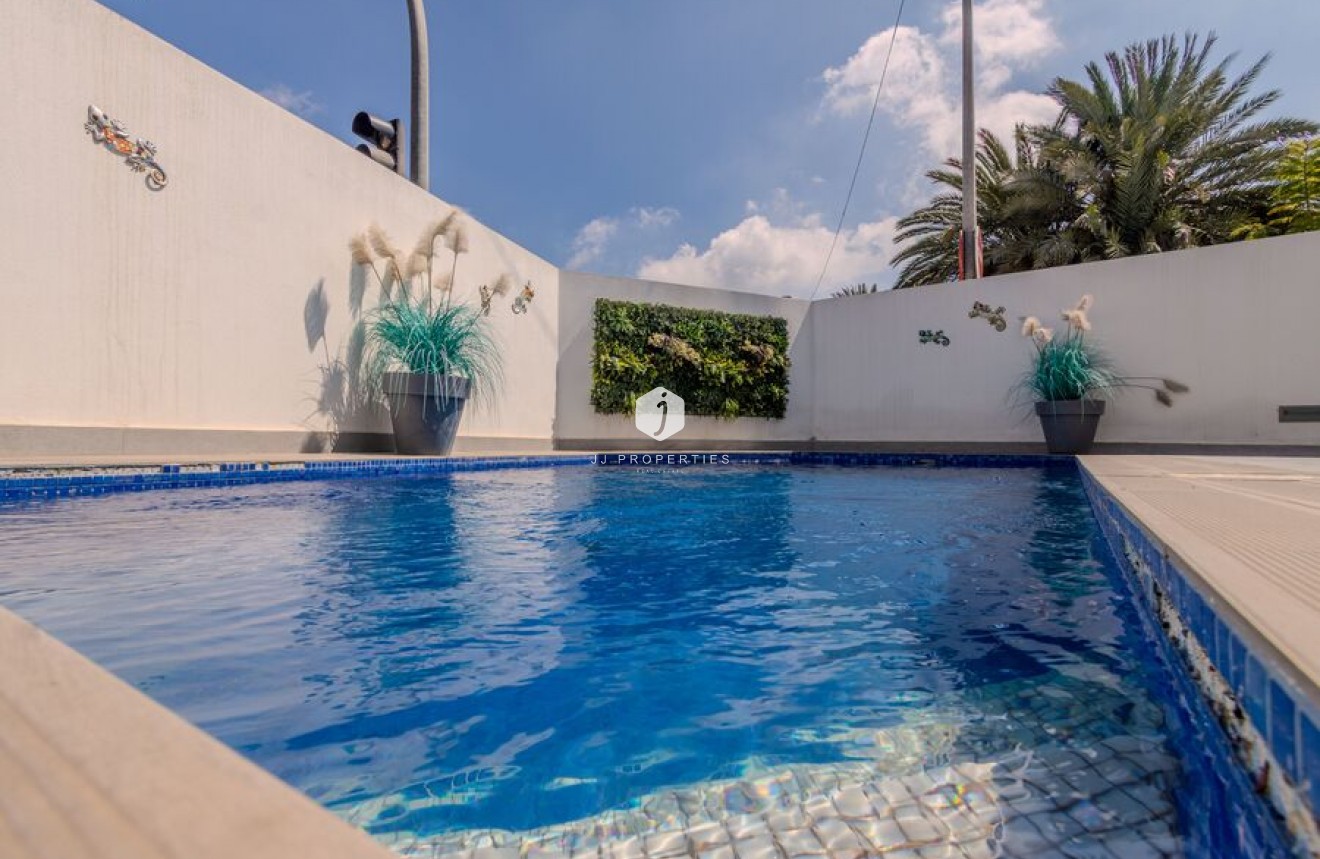 Segunda mano - Villa -
Daya Vieja - Costa Blanca