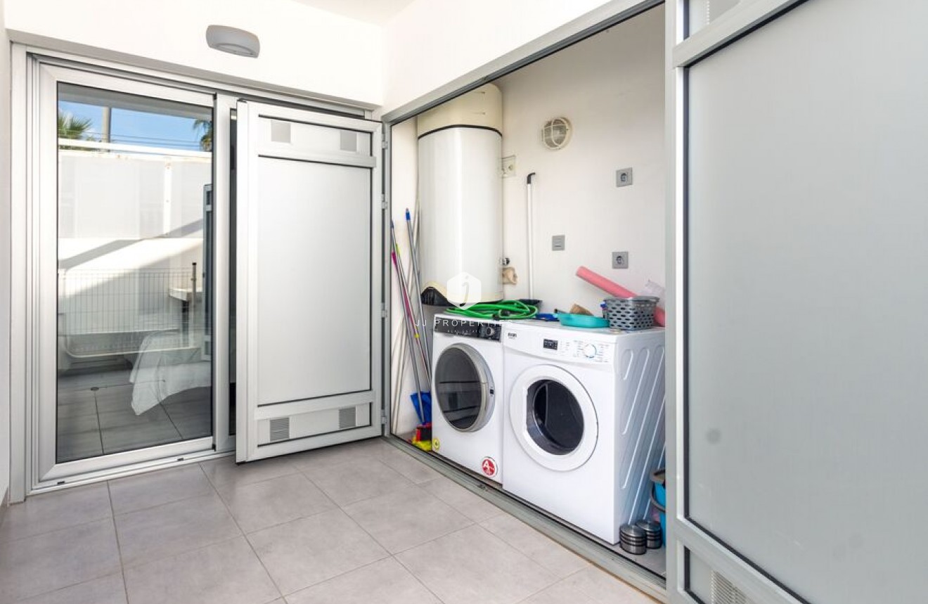 Segunda mano - Villa -
Daya Vieja - Costa Blanca