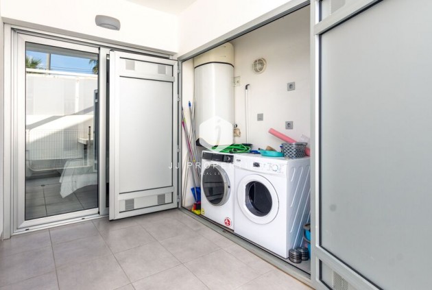 Segunda mano - Villa -
Daya Vieja - Costa Blanca