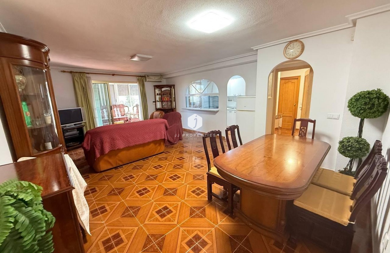 Segunda mano - Apartamento / piso -
Orihuela Costa - Punta Prima