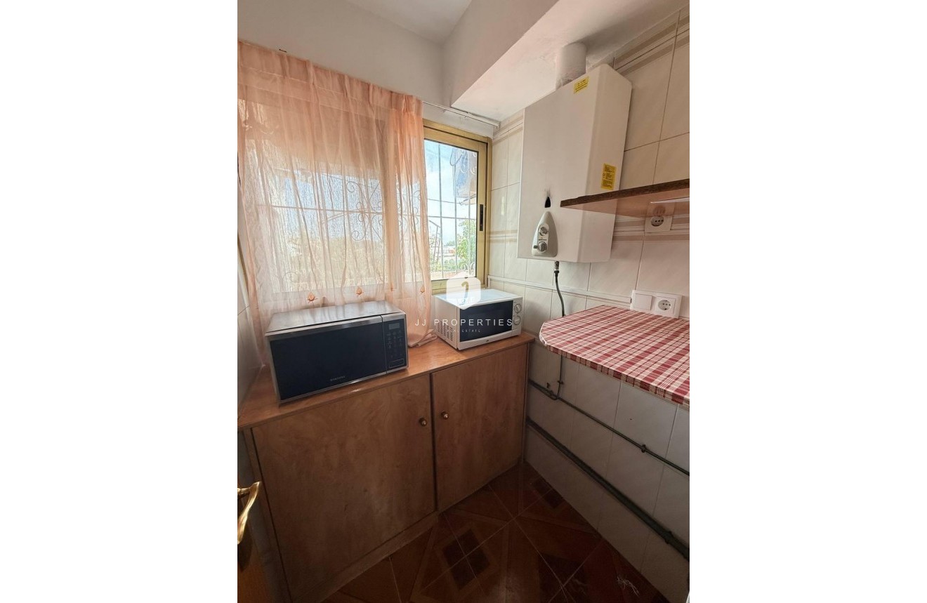 Segunda mano - Apartamento / piso -
Orihuela Costa - Punta Prima