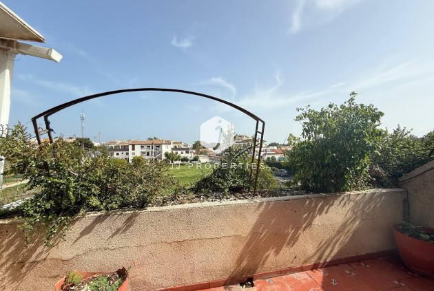 Segunda mano - Apartamento / piso -
Orihuela Costa - Punta Prima