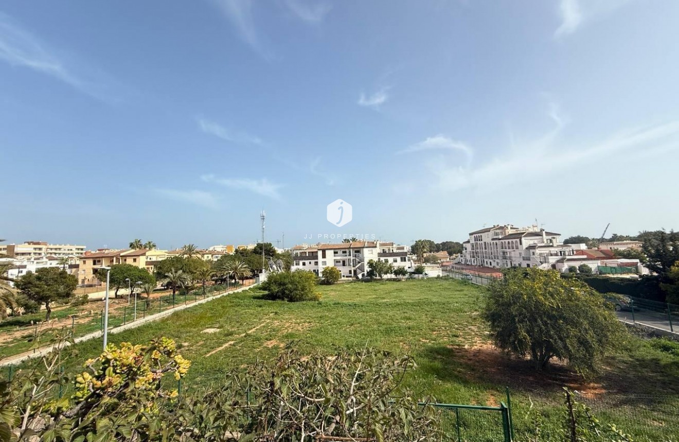 Segunda mano - Apartamento / piso -
Orihuela Costa - Punta Prima