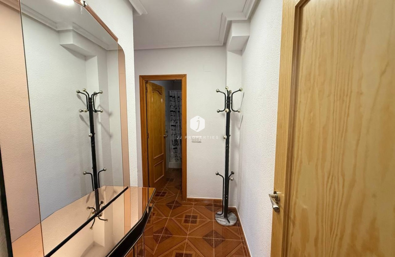 Segunda mano - Apartamento / piso -
Orihuela Costa - Punta Prima