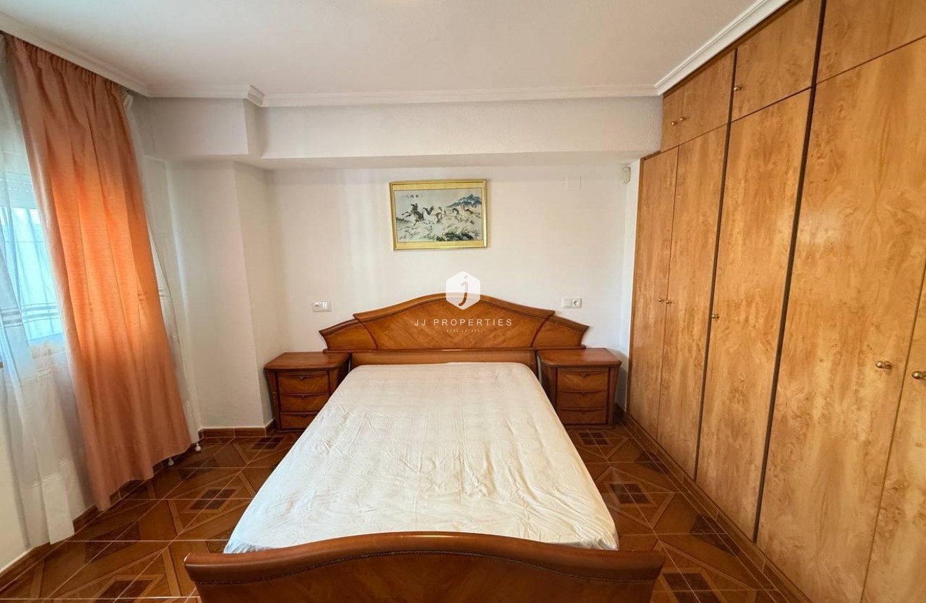 Segunda mano - Apartamento / piso -
Orihuela Costa - Punta Prima