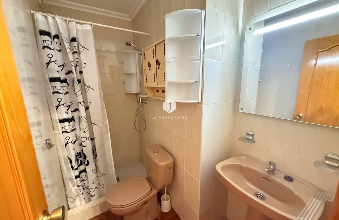 Segunda mano - Apartamento / piso -
Orihuela Costa - Punta Prima