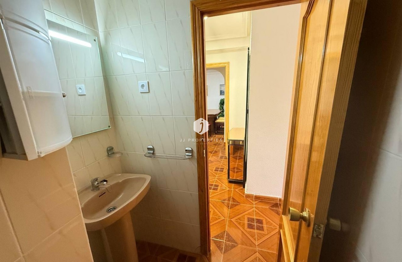 Segunda mano - Apartamento / piso -
Orihuela Costa - Punta Prima