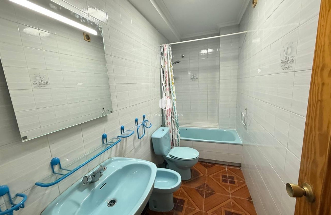 Segunda mano - Apartamento / piso -
Orihuela Costa - Punta Prima