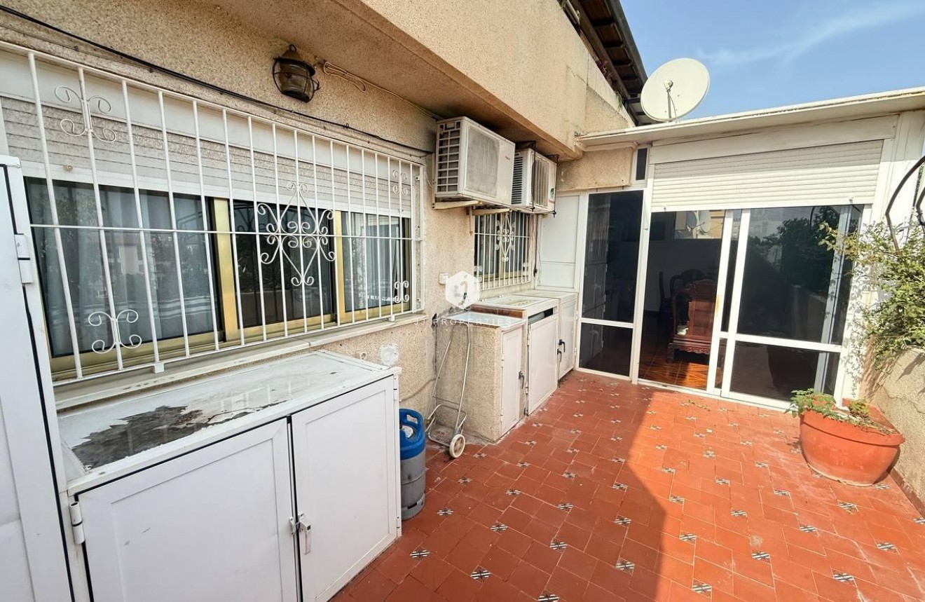 Segunda mano - Apartamento / piso -
Orihuela Costa - Punta Prima