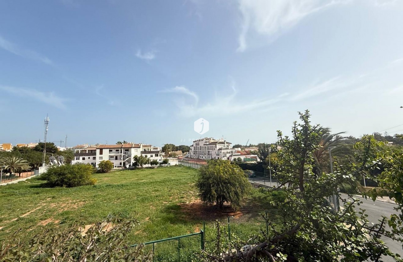 Segunda mano - Apartamento / piso -
Orihuela Costa - Punta Prima
