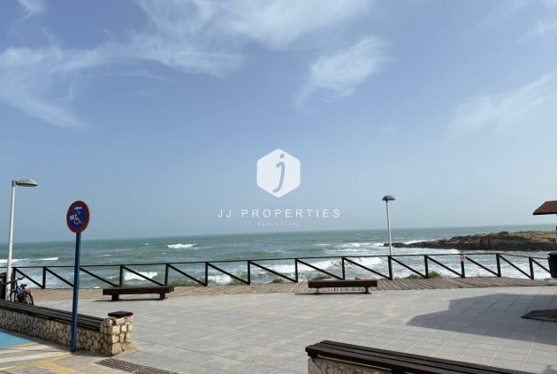 Segunda mano - Apartamento / piso -
Orihuela Costa - Punta Prima
