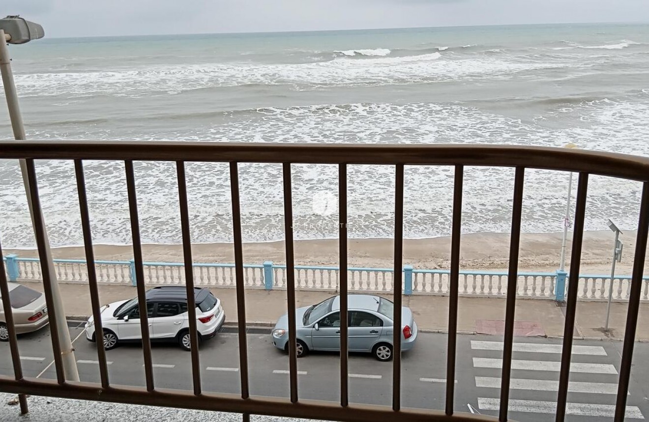 D'occasion - Appartement -
Torrevieja - PLAYA LOS LOCOS