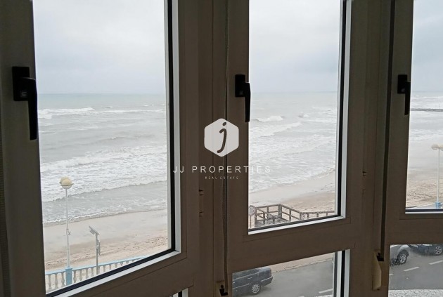 D'occasion - Appartement -
Torrevieja - PLAYA LOS LOCOS