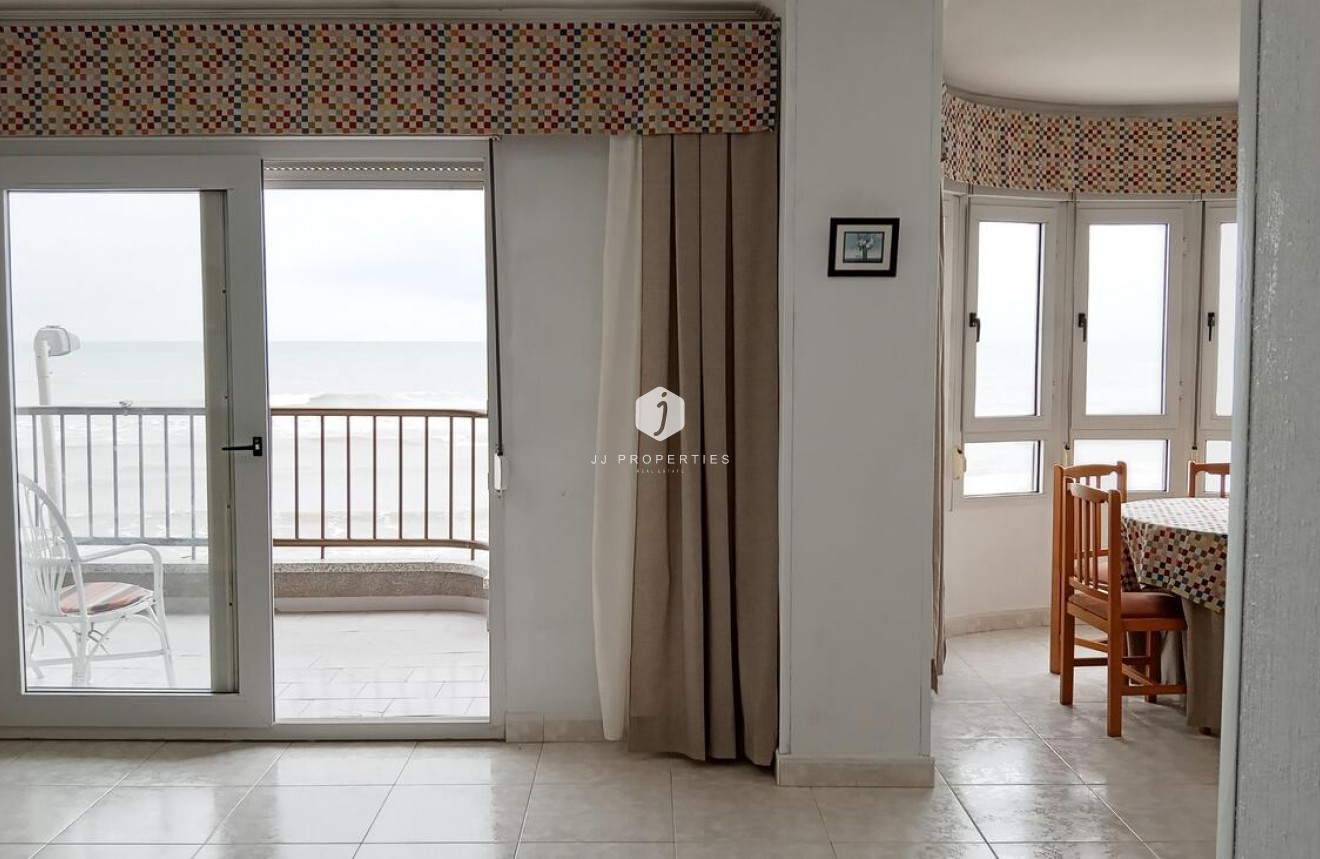 D'occasion - Appartement -
Torrevieja - PLAYA LOS LOCOS