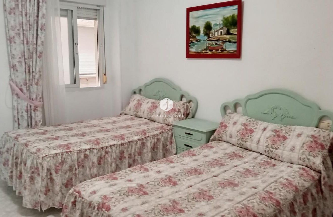 D'occasion - Appartement -
Torrevieja - PLAYA LOS LOCOS