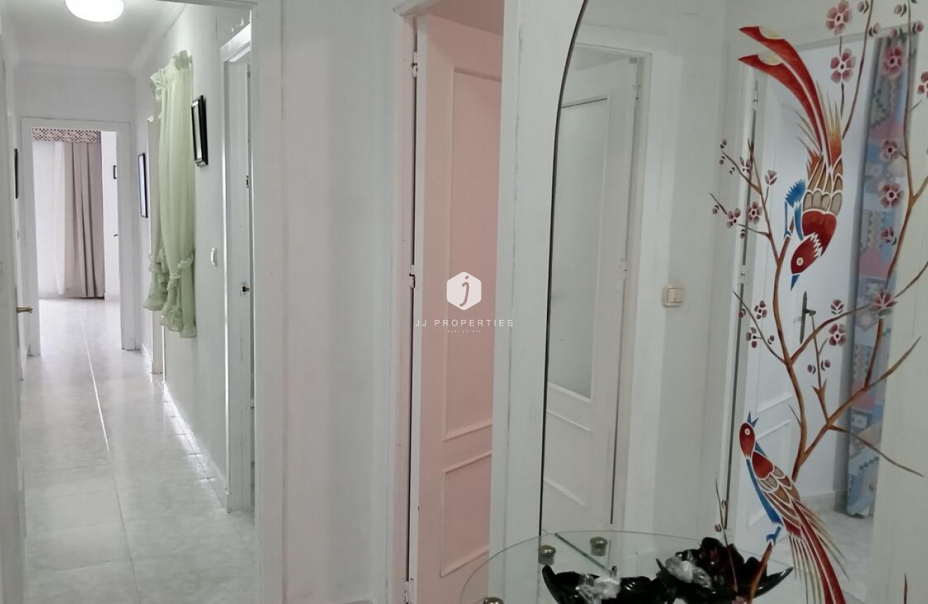 D'occasion - Appartement -
Torrevieja - PLAYA LOS LOCOS