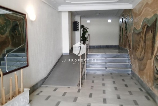 D'occasion - Appartement -
Torrevieja - PLAYA LOS LOCOS