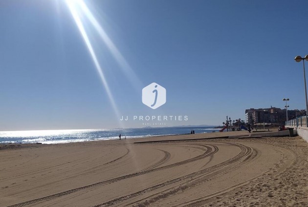 D'occasion - Appartement -
Torrevieja - PLAYA LOS LOCOS