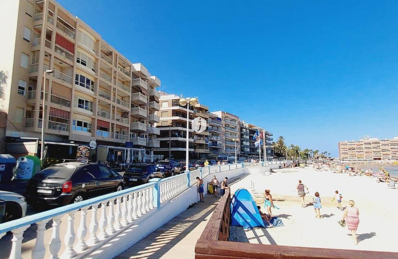 D'occasion - Appartement -
Torrevieja - PLAYA LOS LOCOS