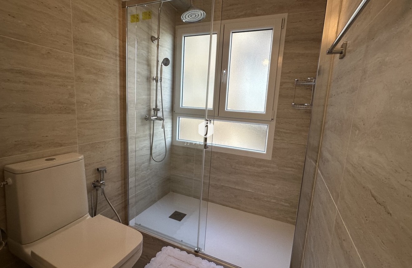 D'occasion - Appartement -
Torrevieja - Costa Blanca