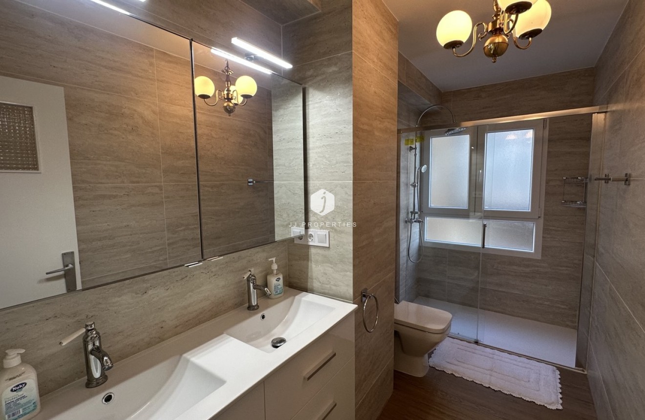 D'occasion - Appartement -
Torrevieja - Costa Blanca