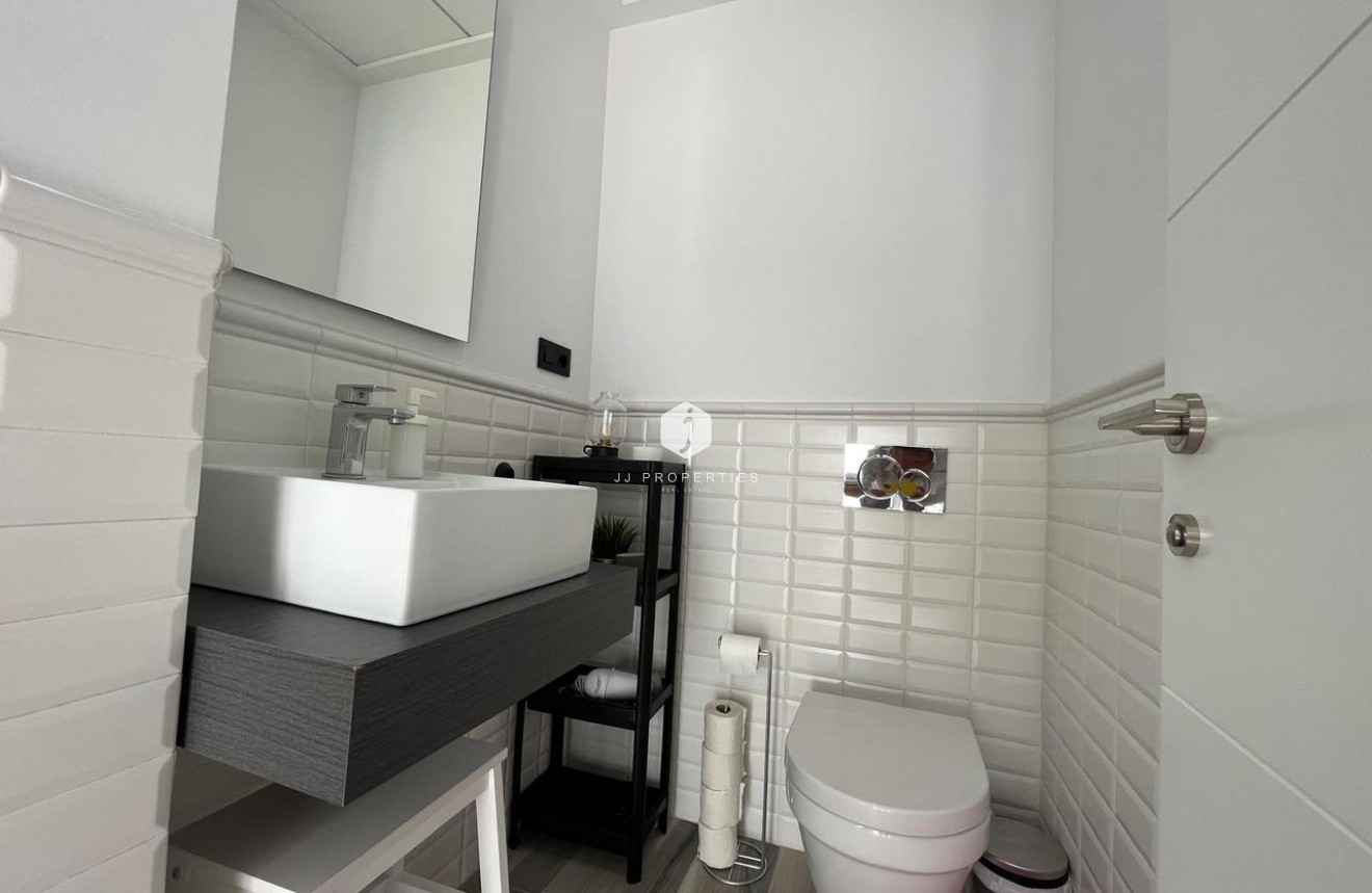 Segunda mano - Villa -
Los Balcones - Costa Blanca