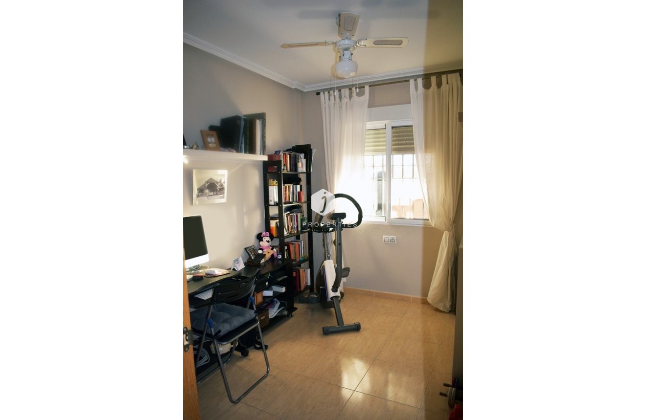 Z drugiej ręki - Szalet -
Torrevieja