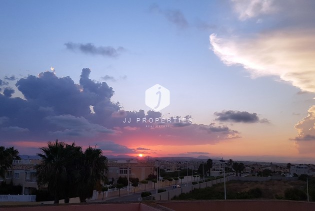 Z drugiej ręki - Szalet -
Torrevieja