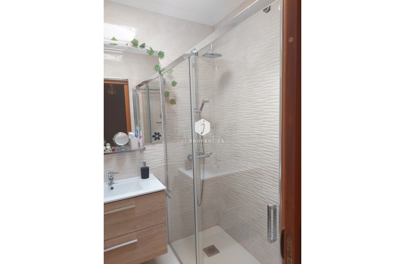 Z drugiej ręki - Szalet -
Torrevieja