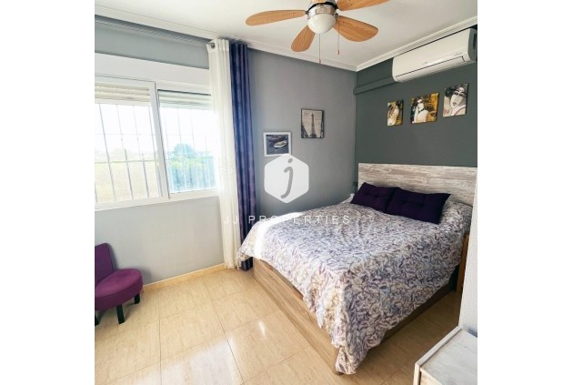 Z drugiej ręki - Szalet -
Torrevieja