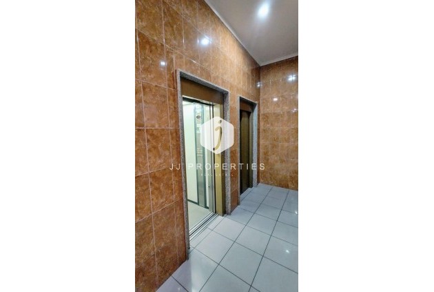 Resale - Apartment / flat -
Torrevieja - Playa de los Locos