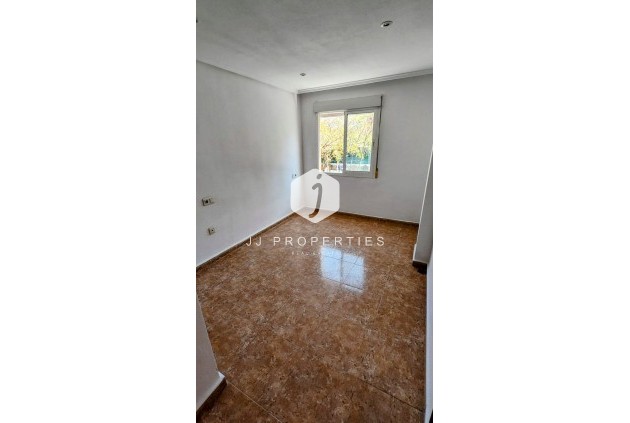 Resale - Apartment / flat -
Torrevieja - Playa de los Locos