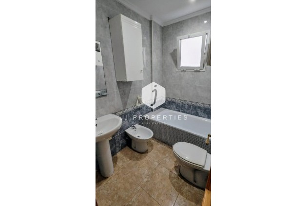 Resale - Apartment / flat -
Torrevieja - Playa de los Locos