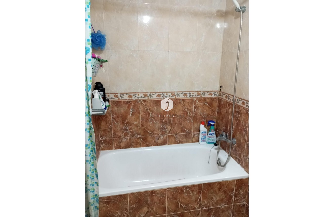 Z drugiej ręki - Daszek -
Torrevieja