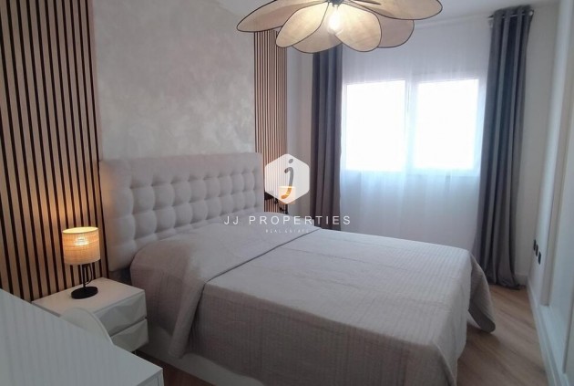 Segunda mano - Apartamento / piso -
Torrevieja - PARQUE DE LAS NACIONES